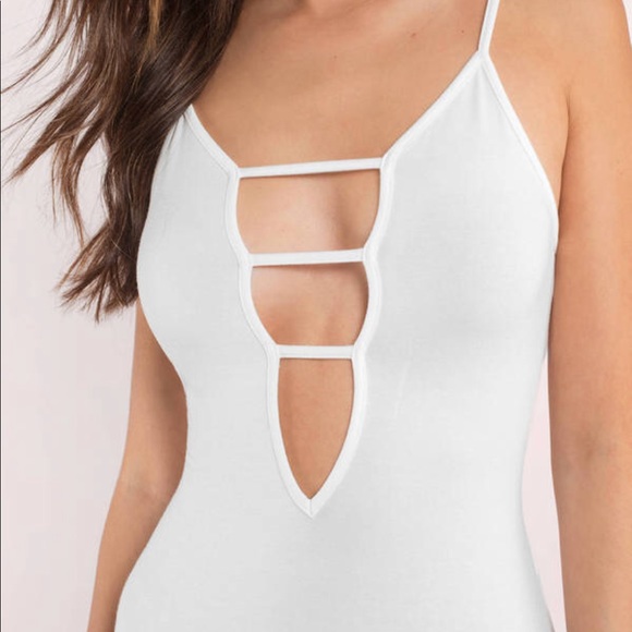 NWOT Tobi Cut Out Bodysuit - Picture 2 of 8